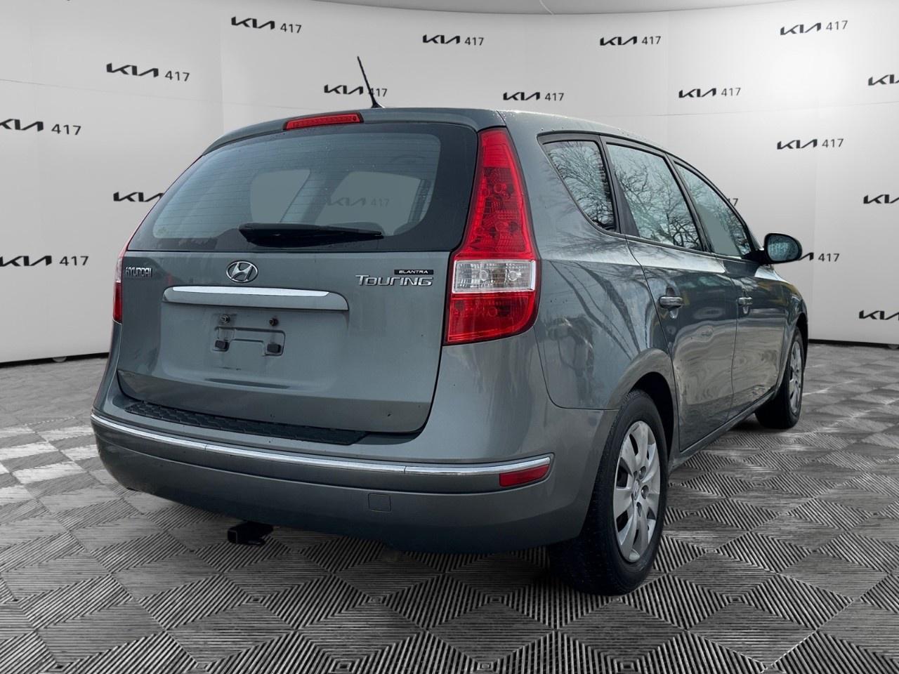 2010 Hyundai Elantra Touring 4dr Wgn Auto GLS Photo