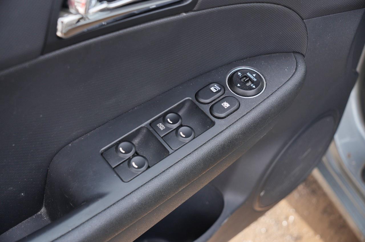 2010 Hyundai Elantra Touring 4dr Wgn Auto GLS Photo