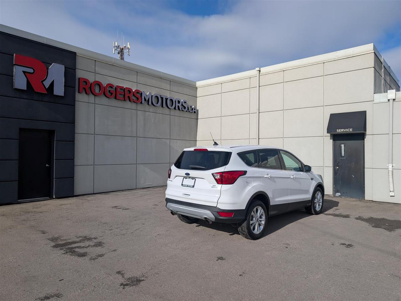 2019 Ford Escape SE - NAVI - REV CAM - TECH FEATS Photo