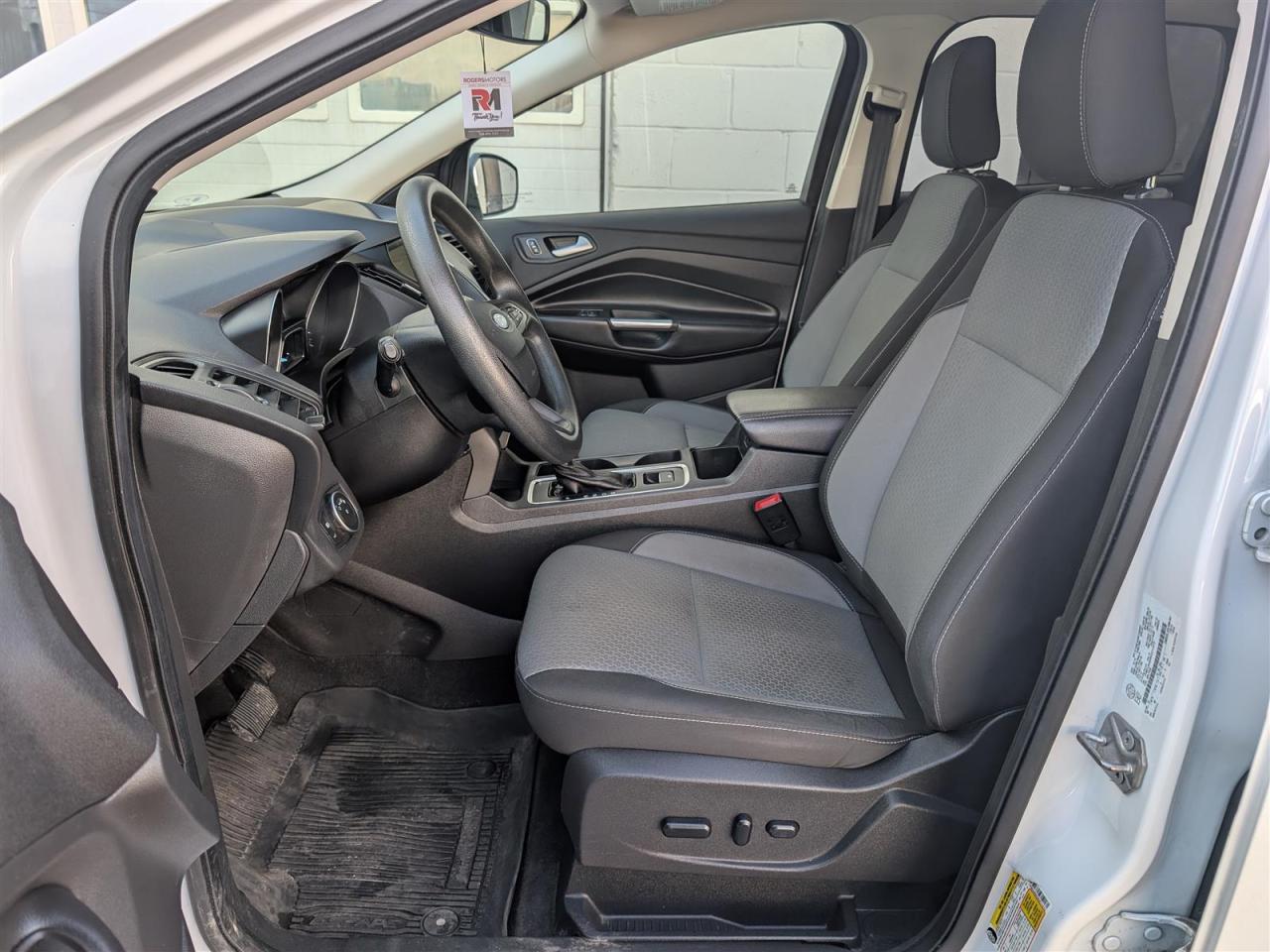 2019 Ford Escape SE - NAVI - REV CAM - TECH FEATS Photo