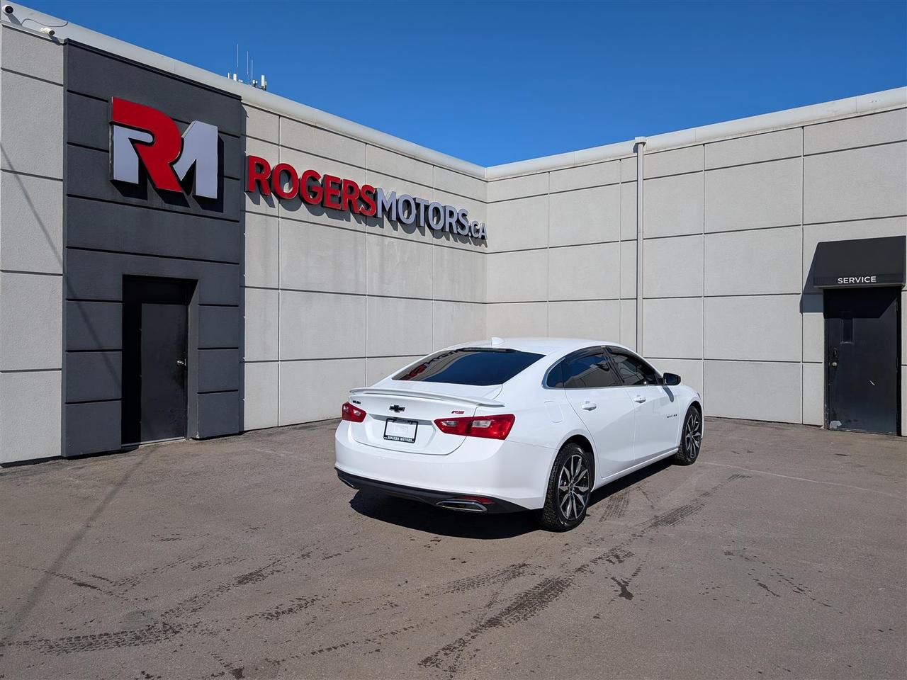 2022 Chevrolet Malibu RS - REVERSE CAM Photo4