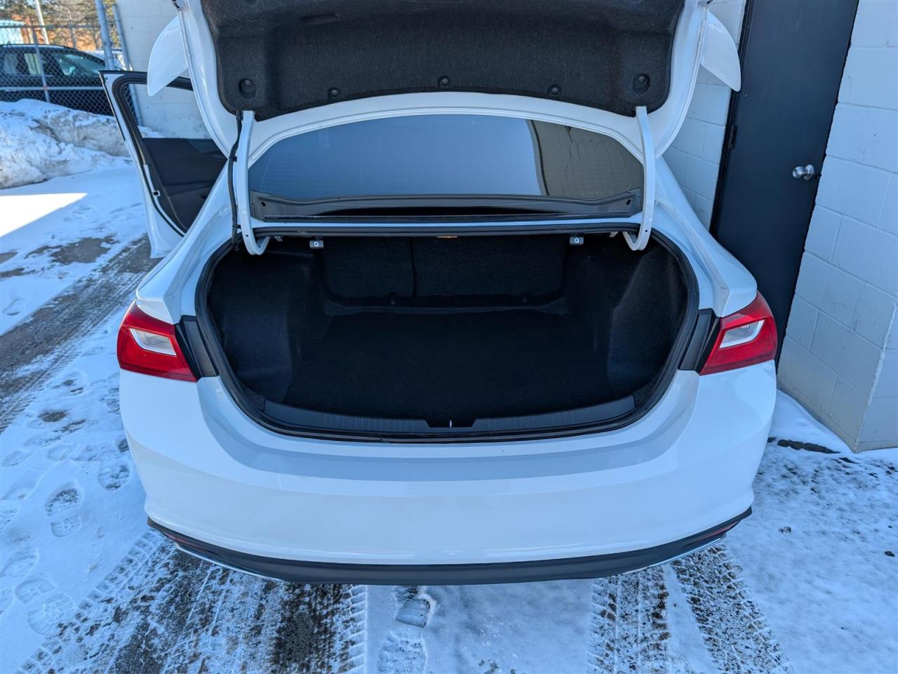 2022 Chevrolet Malibu RS - REVERSE CAM Photo