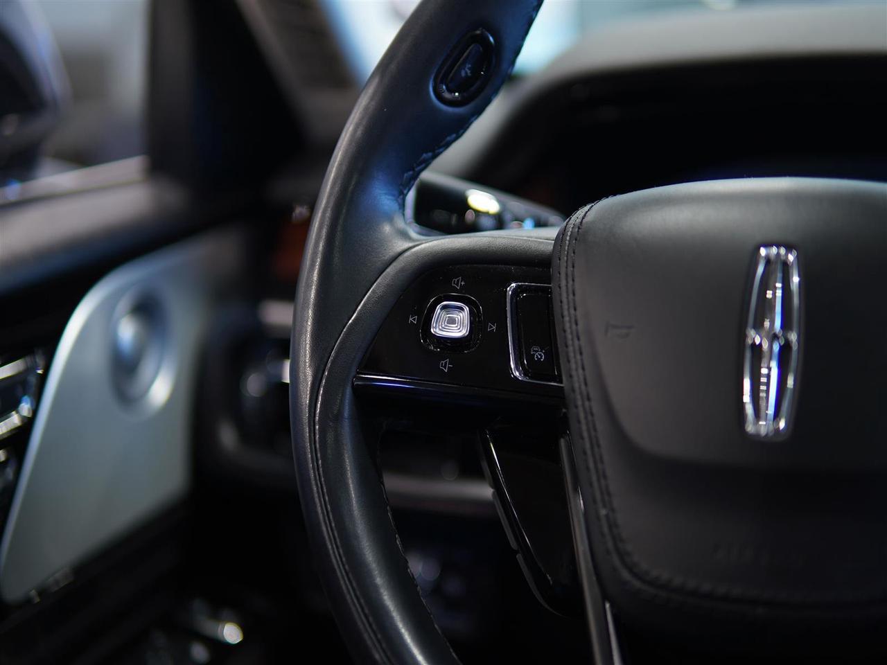 2022 Lincoln Aviator RESERVE | AWD | NO ACCIDENTS | DEALER SERVICED Photo