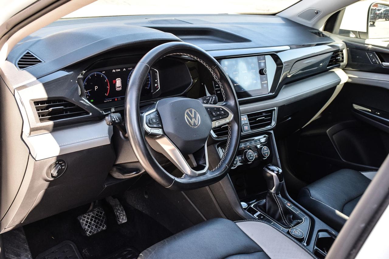 2023 Volkswagen Taos Highline 4Motion No Accident Panoroof Navigation Photo
