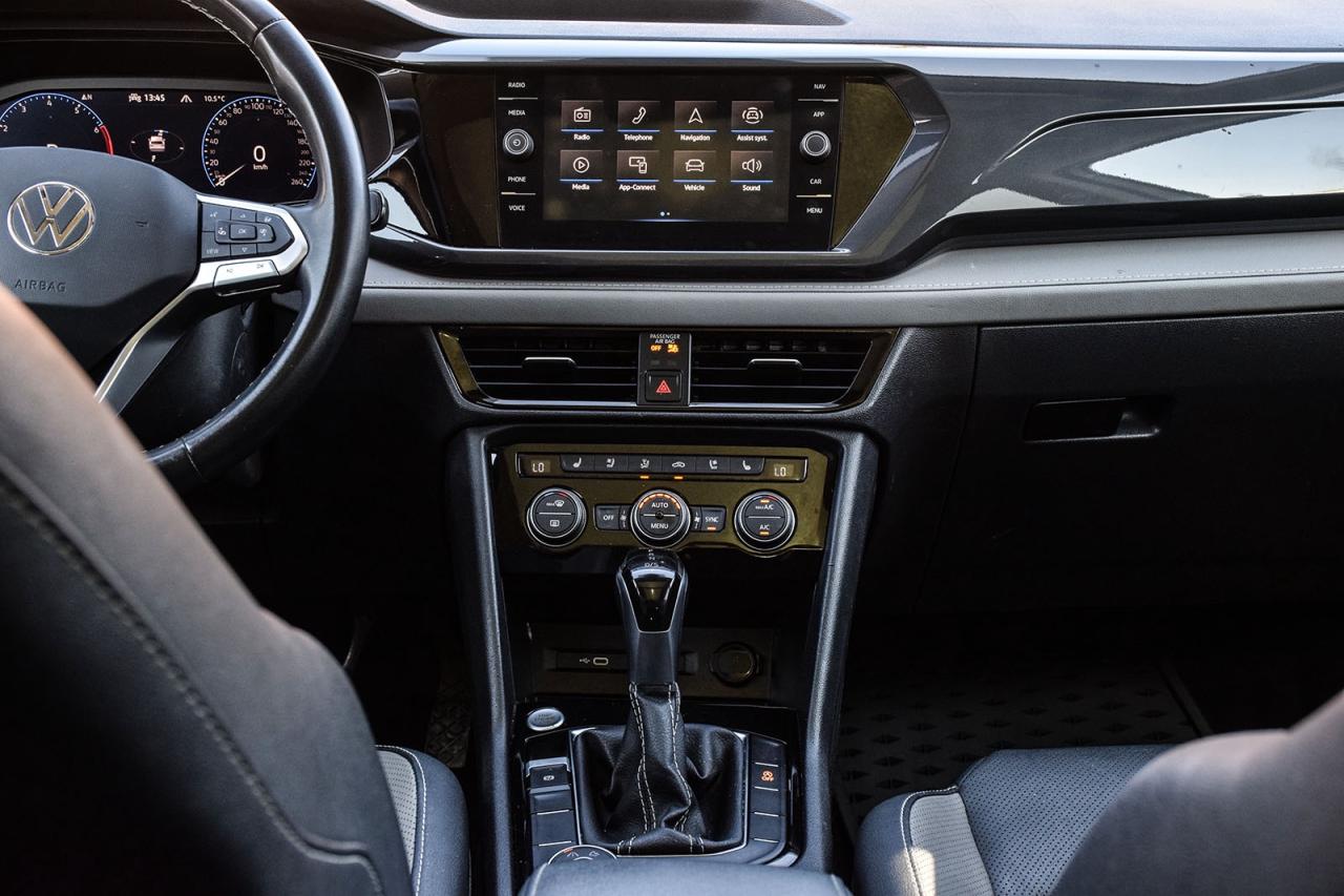 2023 Volkswagen Taos Highline 4Motion No Accident Panoroof Navigation Photo