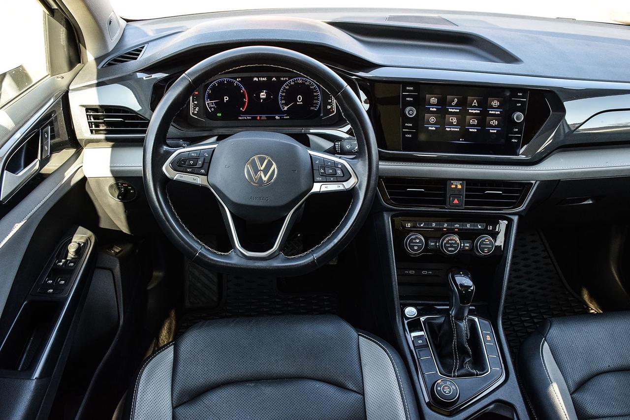 2023 Volkswagen Taos Highline 4Motion No Accident Panoroof Navigation Photo