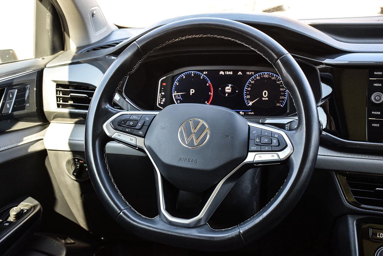 2023 Volkswagen Taos Highline 4Motion No Accident Panoroof Navigation Photo