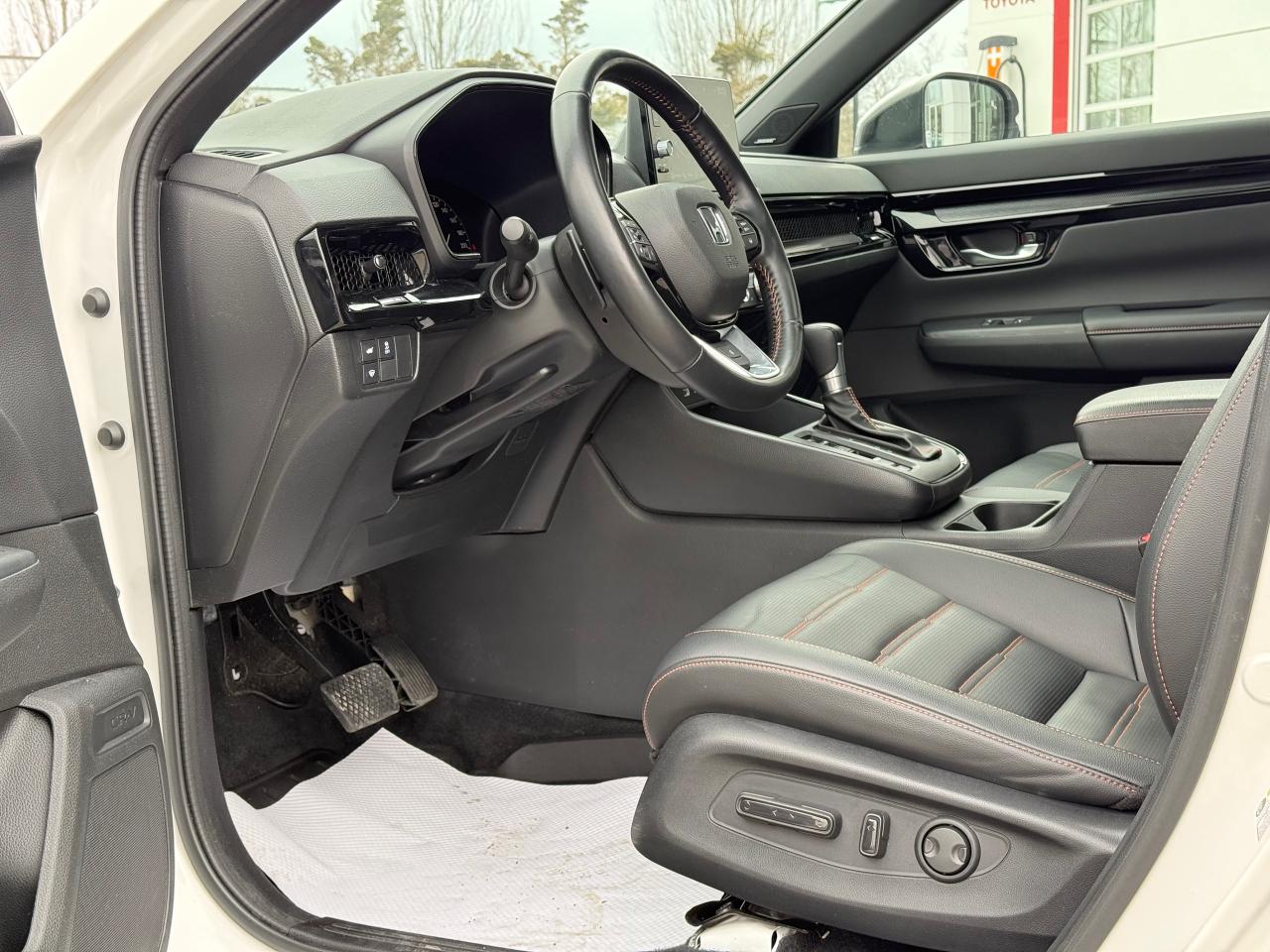 2025 Honda CR-V Hybrid Touring Photo