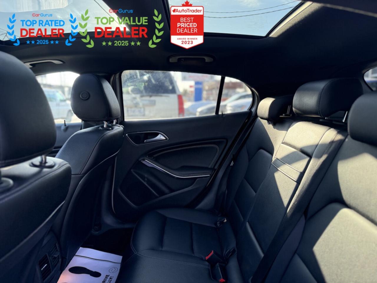 2018 Mercedes-Benz GLA 250 | PREMIUM | PANO | NAVI | BACK UP CAMERA Photo