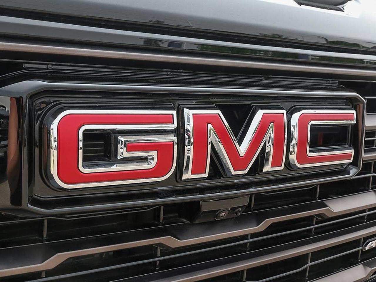 2026 GMC Sierra 1500 Crew Cab Short Box 4-Wheel Drive AT4X Photo
