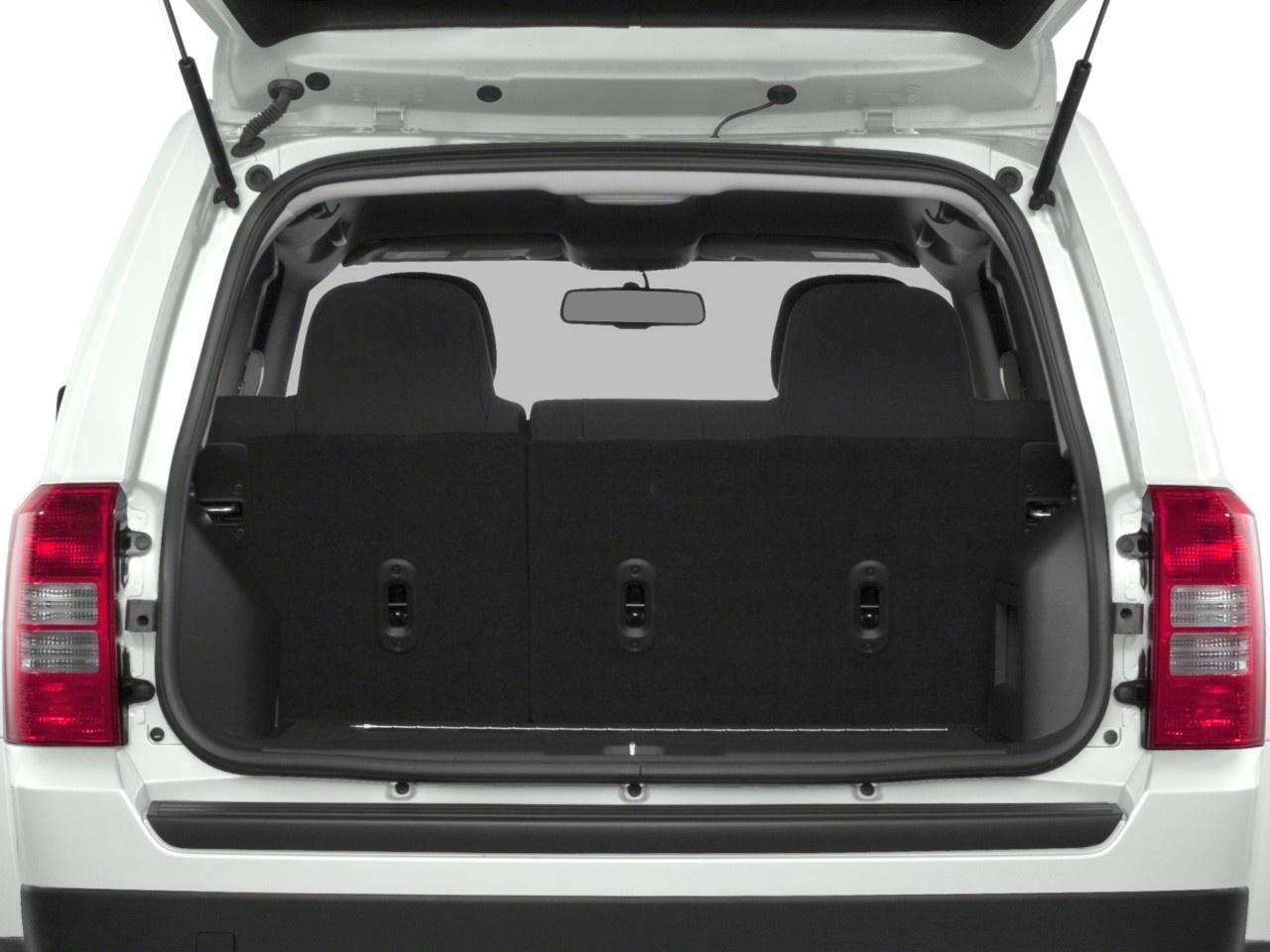 2016 Jeep Patriot 4WD 4dr North Photo