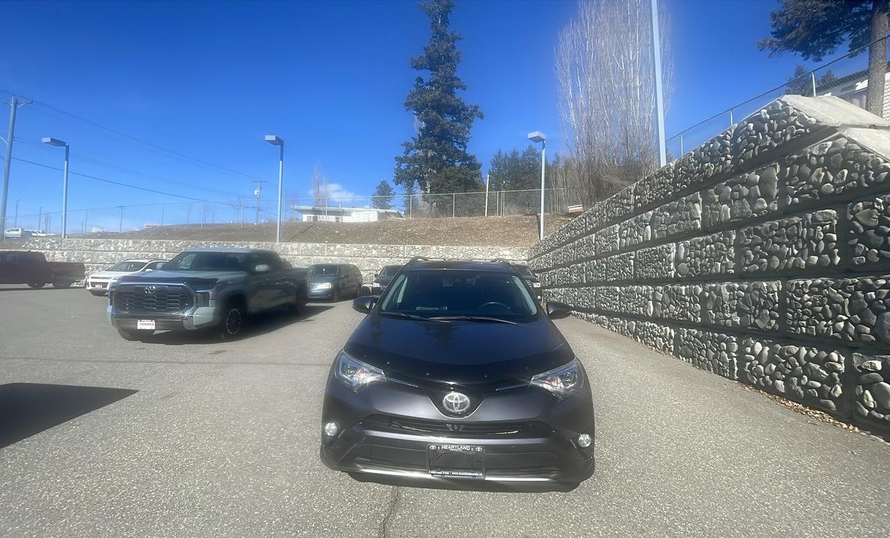 2017 Toyota RAV4 LIMITED  Photo0