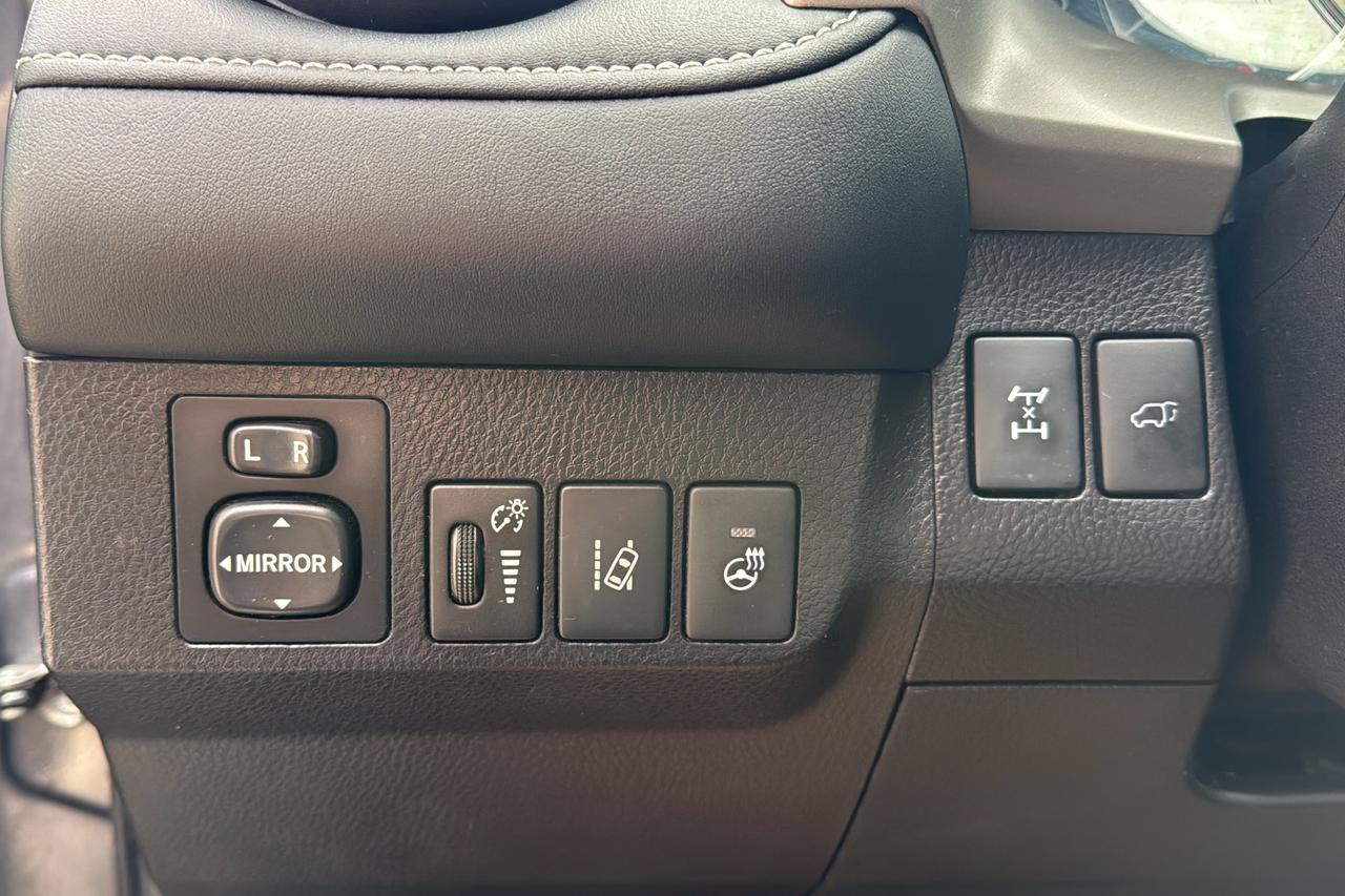 2017 Toyota RAV4 LIMITED  Photo