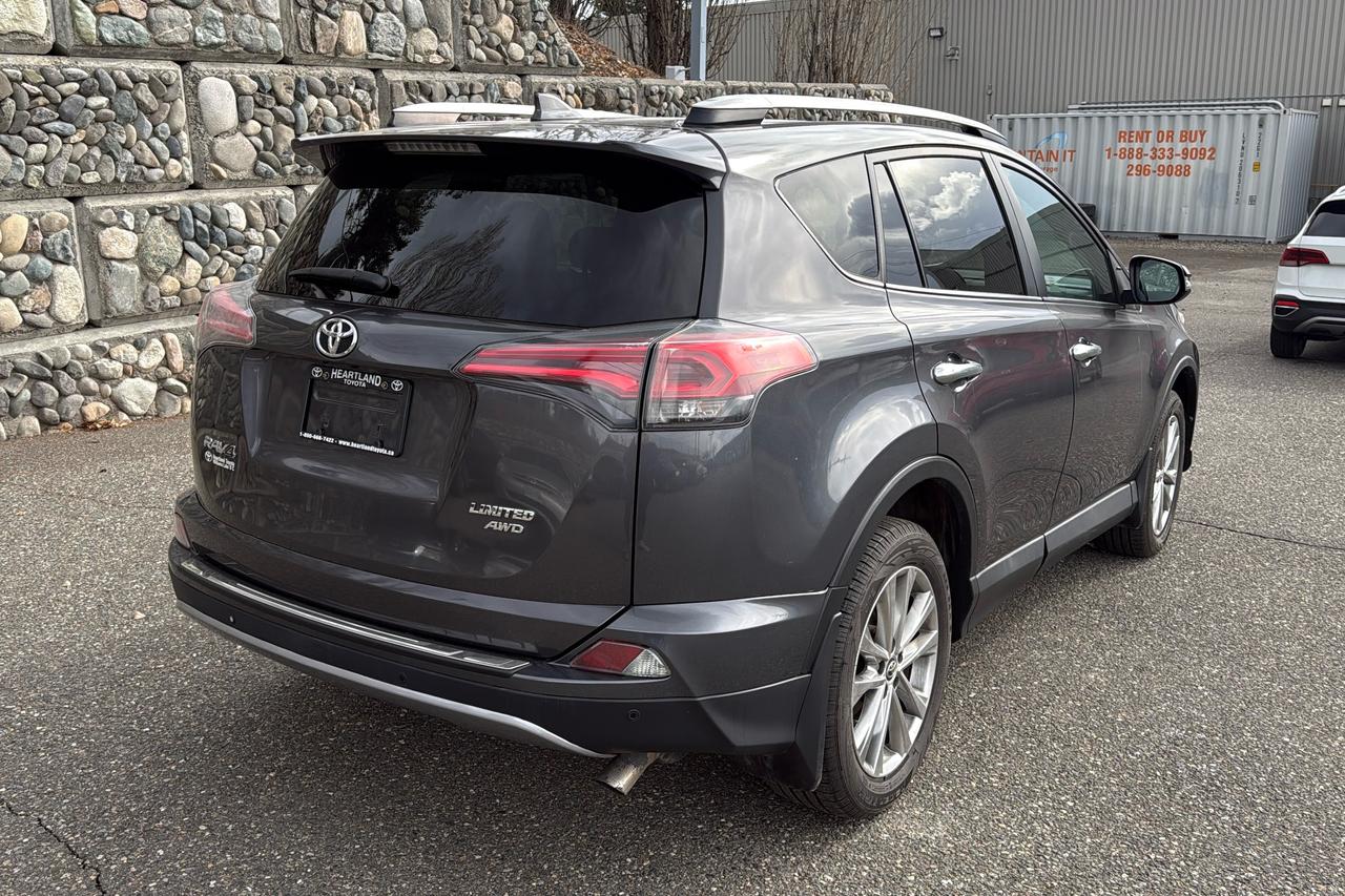 2017 Toyota RAV4 LIMITED  Photo