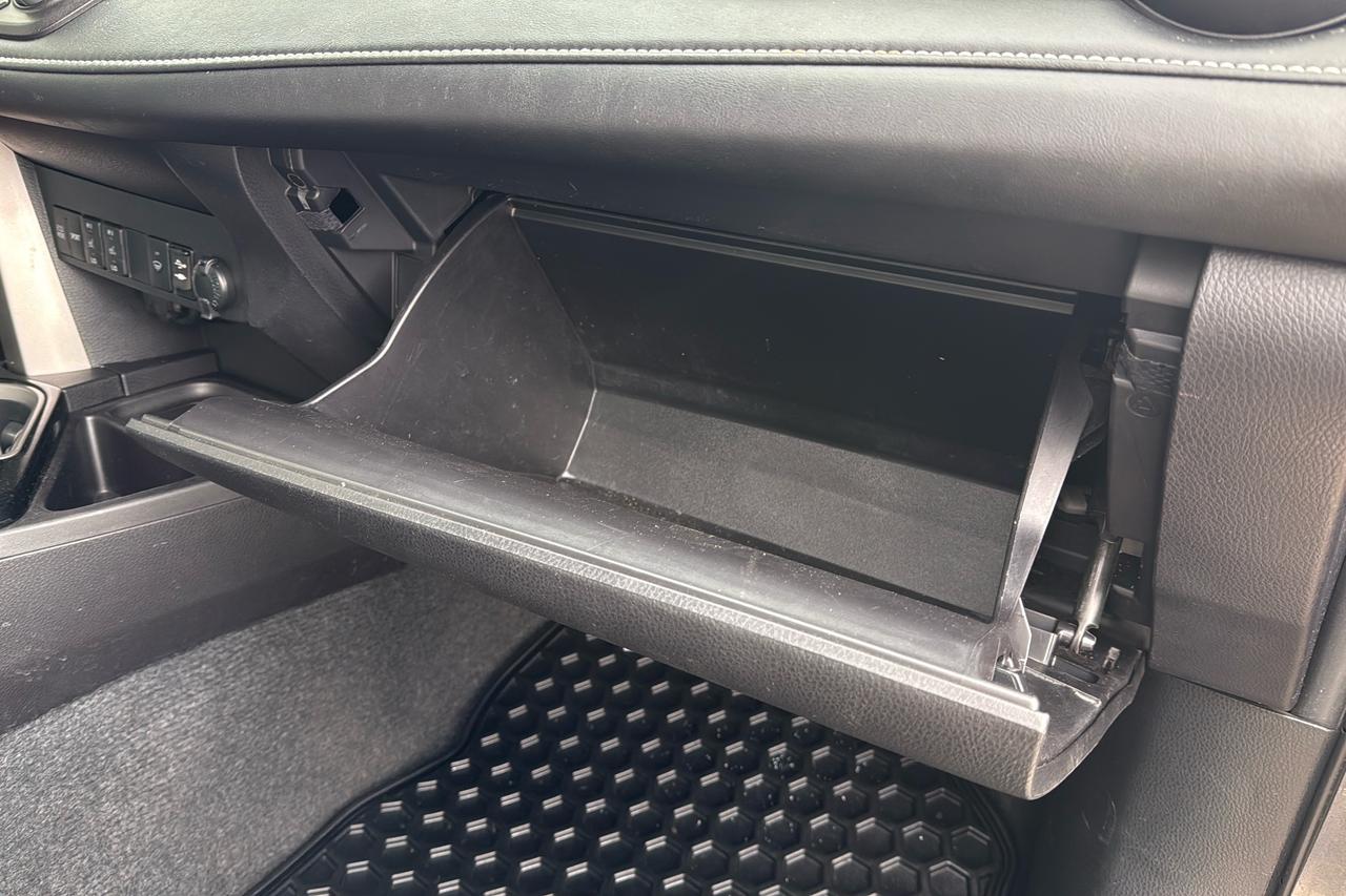 2017 Toyota RAV4 LIMITED  Photo