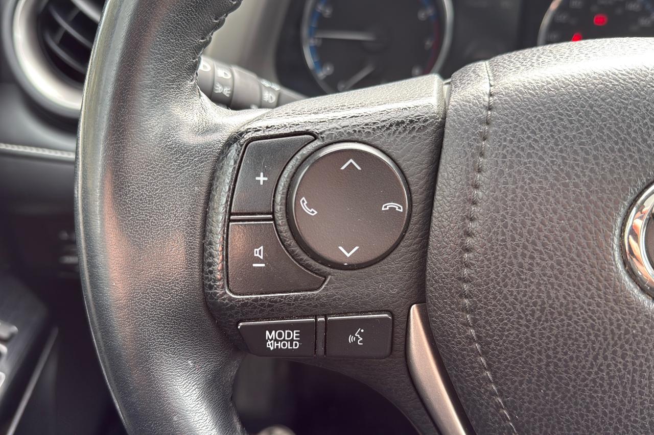 2017 Toyota RAV4 LIMITED  Photo