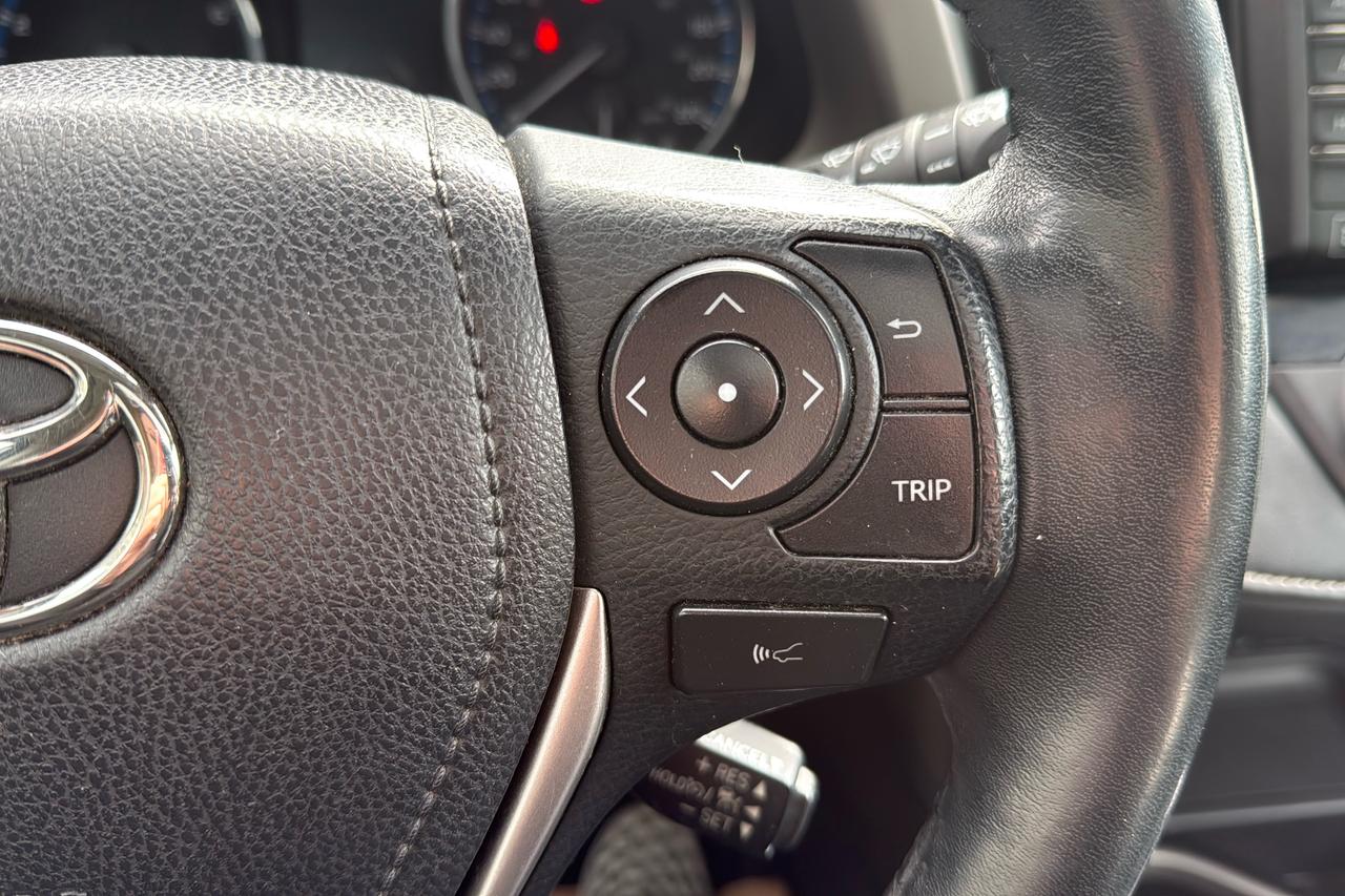 2017 Toyota RAV4 LIMITED  Photo