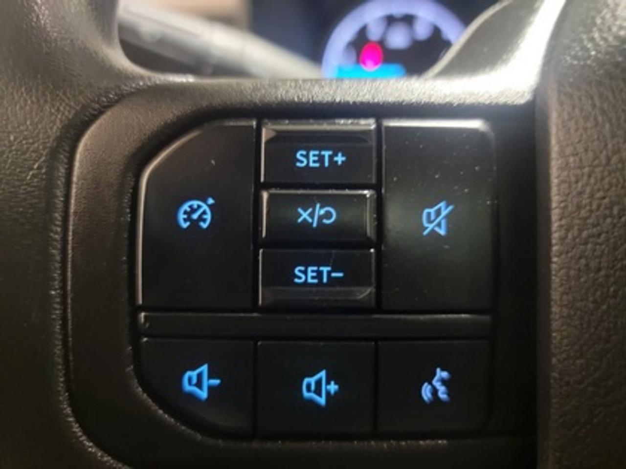13689128