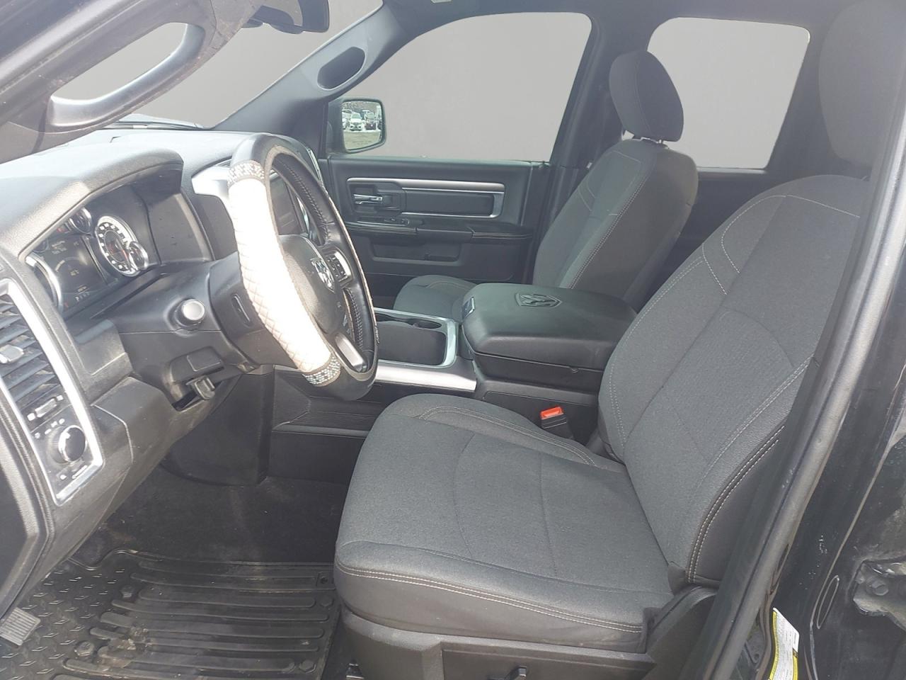 2022 RAM 1500 Classic WARLOCK Photo