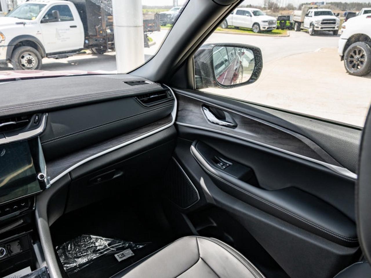 2026 Jeep Grand Cherokee L Limited Photo