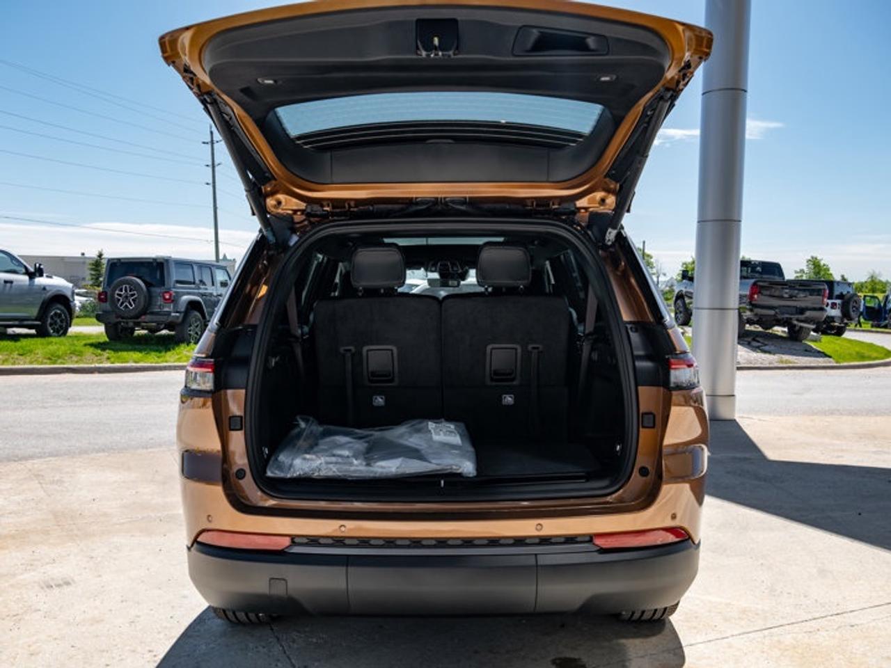 2026 Jeep Grand Cherokee L Limited Photo