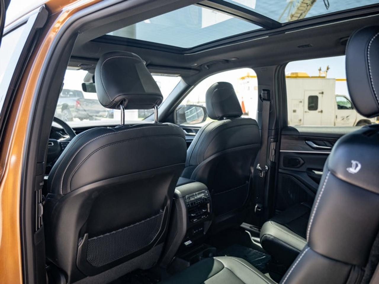2026 Jeep Grand Cherokee L Limited Photo