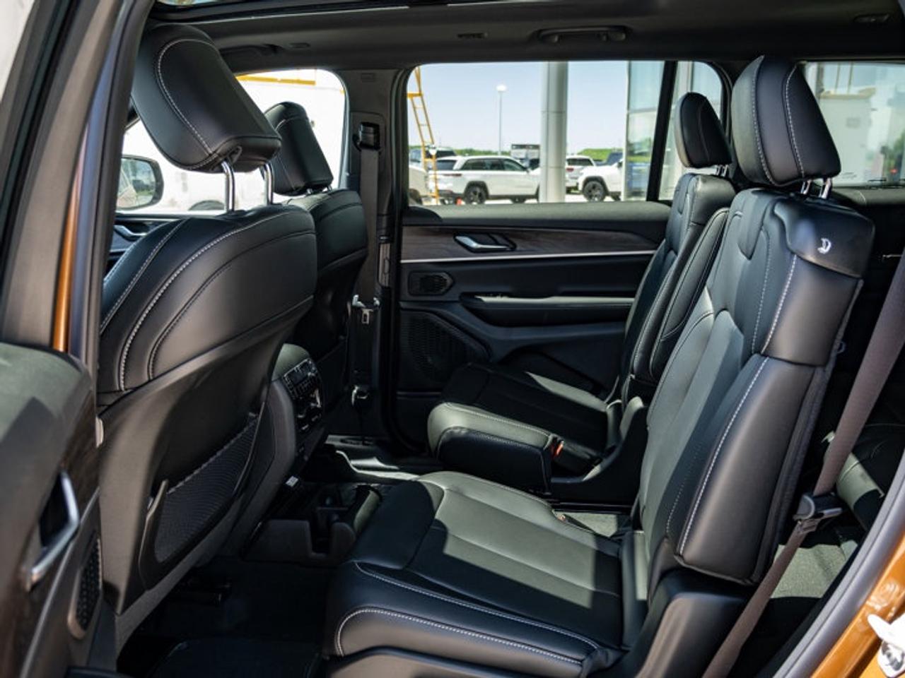 2026 Jeep Grand Cherokee L Limited Photo