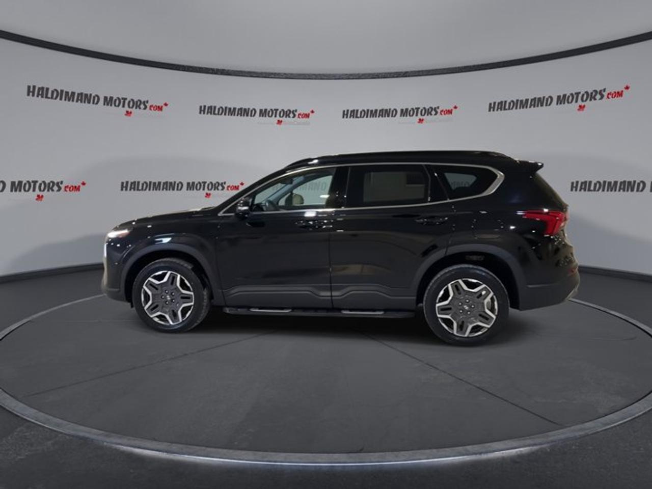 2023 Hyundai Santa Fe Urban AWD | No accidents | One owner Photo4