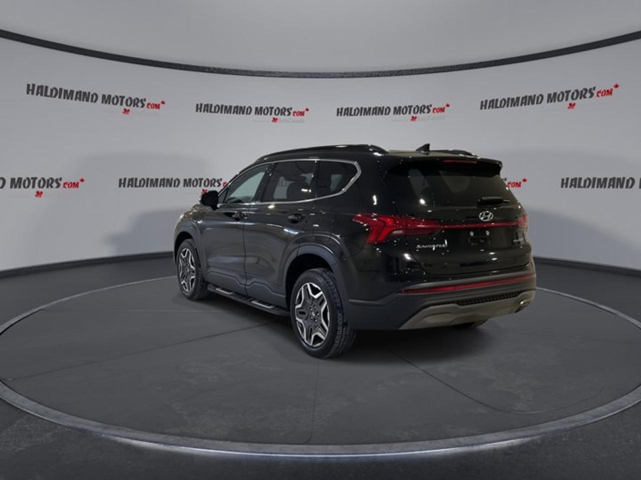 2023 Hyundai Santa Fe Urban AWD | No accidents | One owner Photo