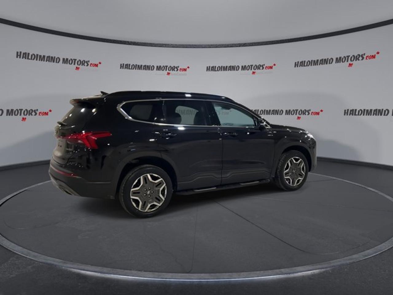 2023 Hyundai Santa Fe Urban AWD | No accidents | One owner Photo