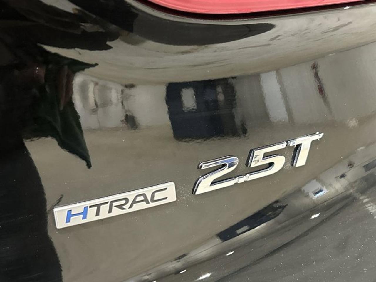 2023 Hyundai Santa Fe Urban AWD | No accidents | One owner Photo