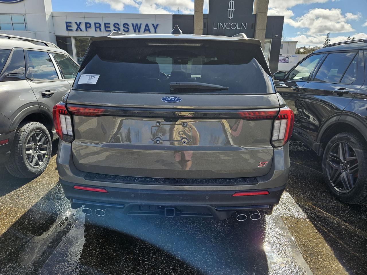 2026 Ford Explorer ST 4WD, 360 CAMERA, PANO ROOF, REMOTE START Photo2