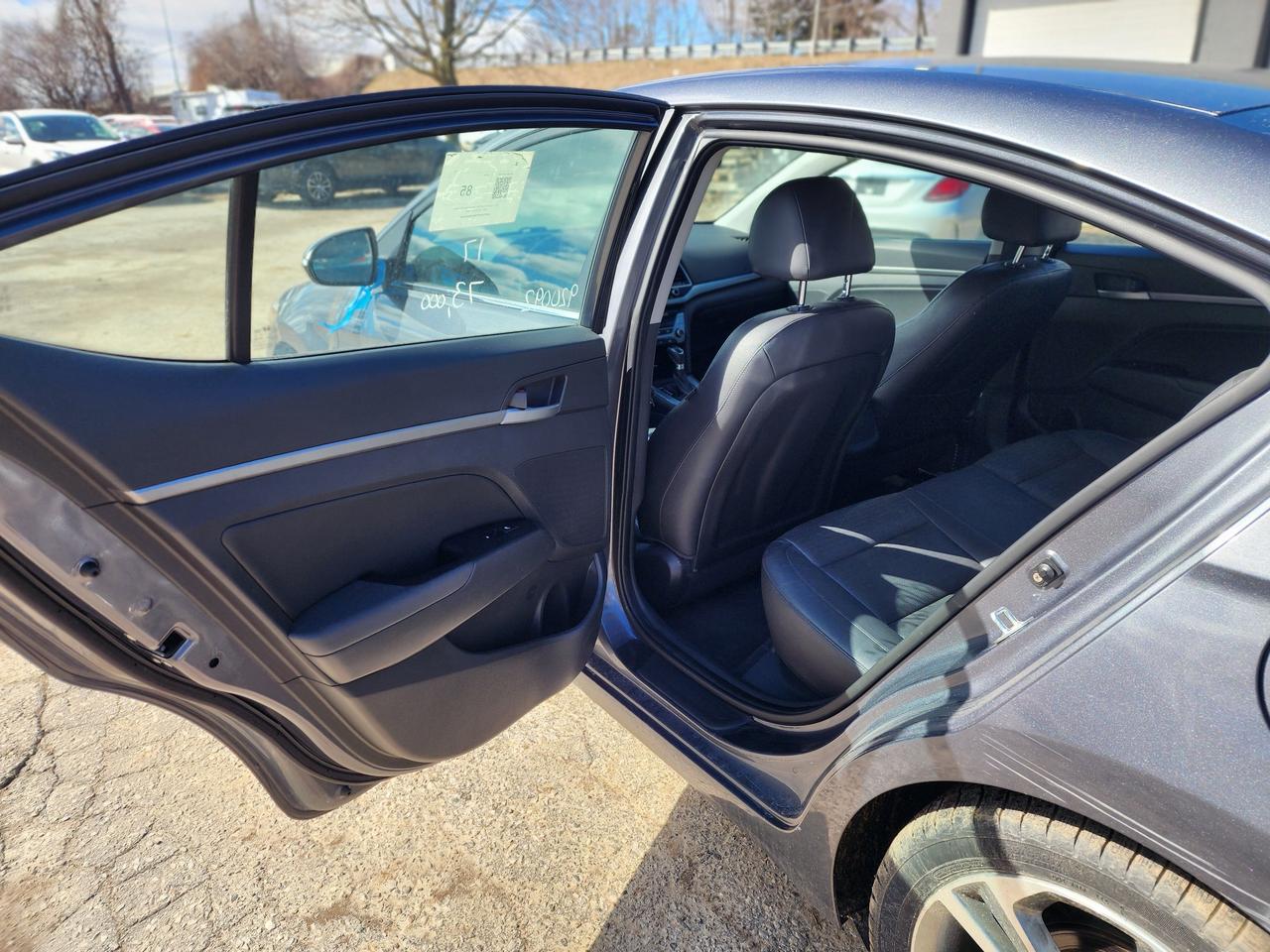 2017 Hyundai Elantra Limited l Low KM | Clean Carfax | Fully Loaded Photo