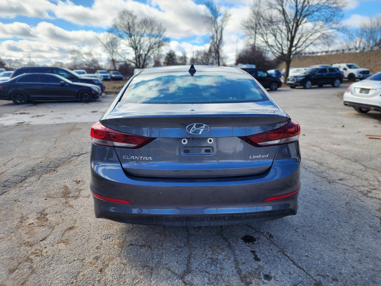 2017 Hyundai Elantra Limited l Low KM | Clean Carfax | Fully Loaded Photo