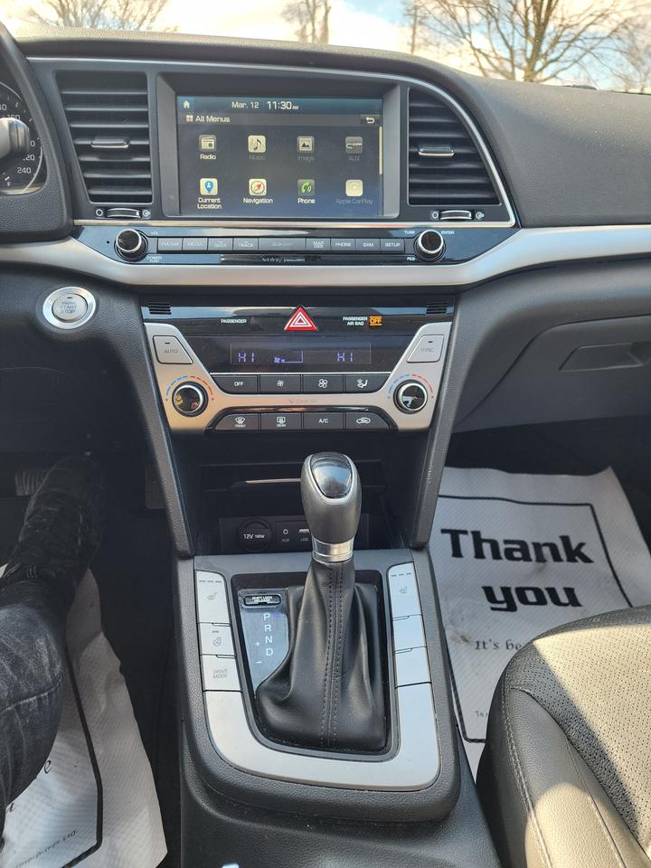 2017 Hyundai Elantra Limited l Low KM | Clean Carfax | Fully Loaded Photo