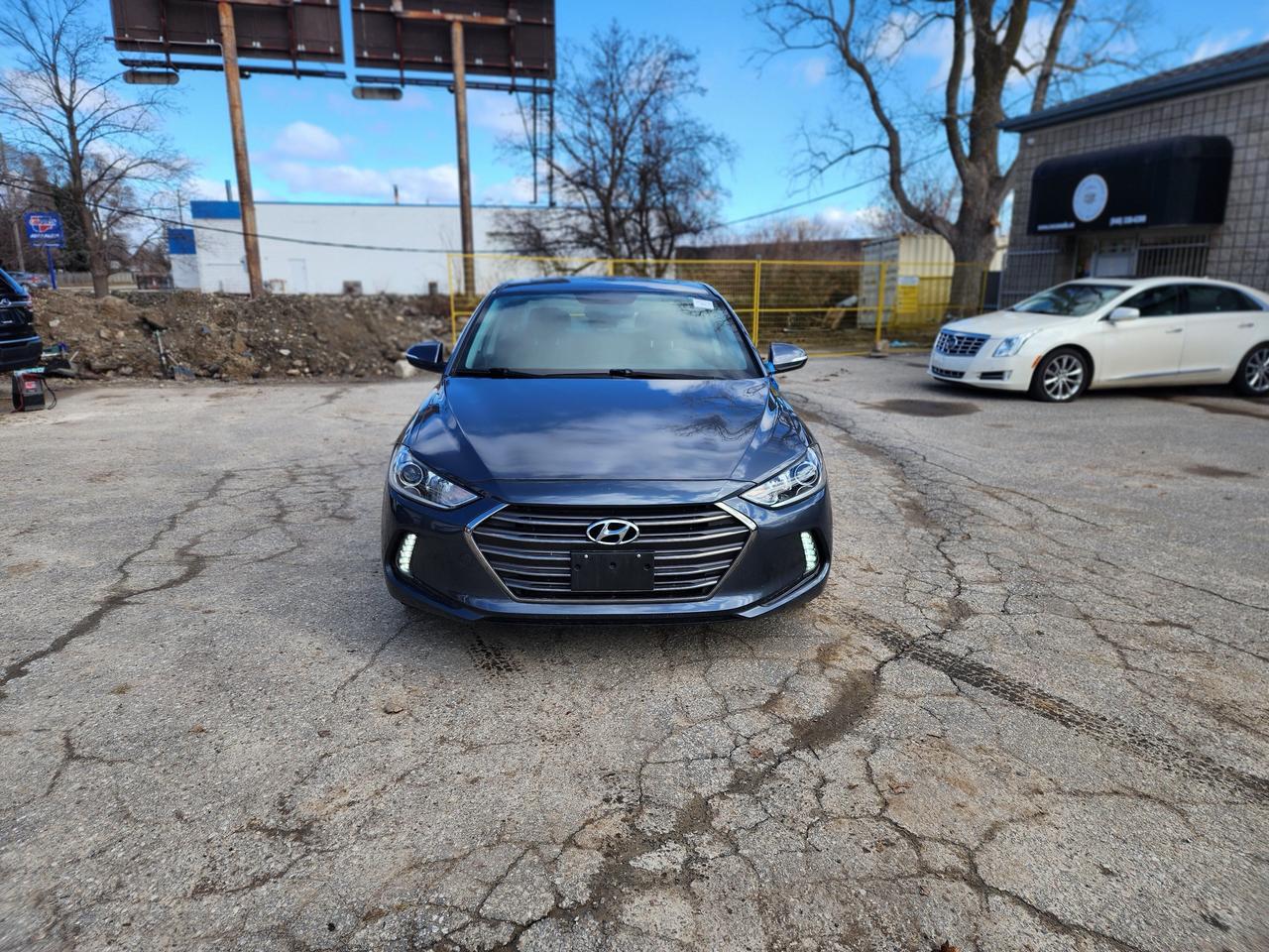 2017 Hyundai Elantra Limited l Low KM | Clean Carfax | Fully Loaded Photo