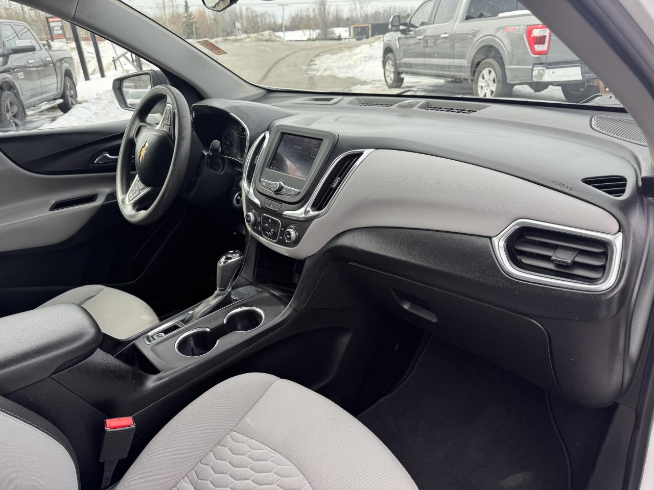 2021 Chevrolet Equinox LS Photo