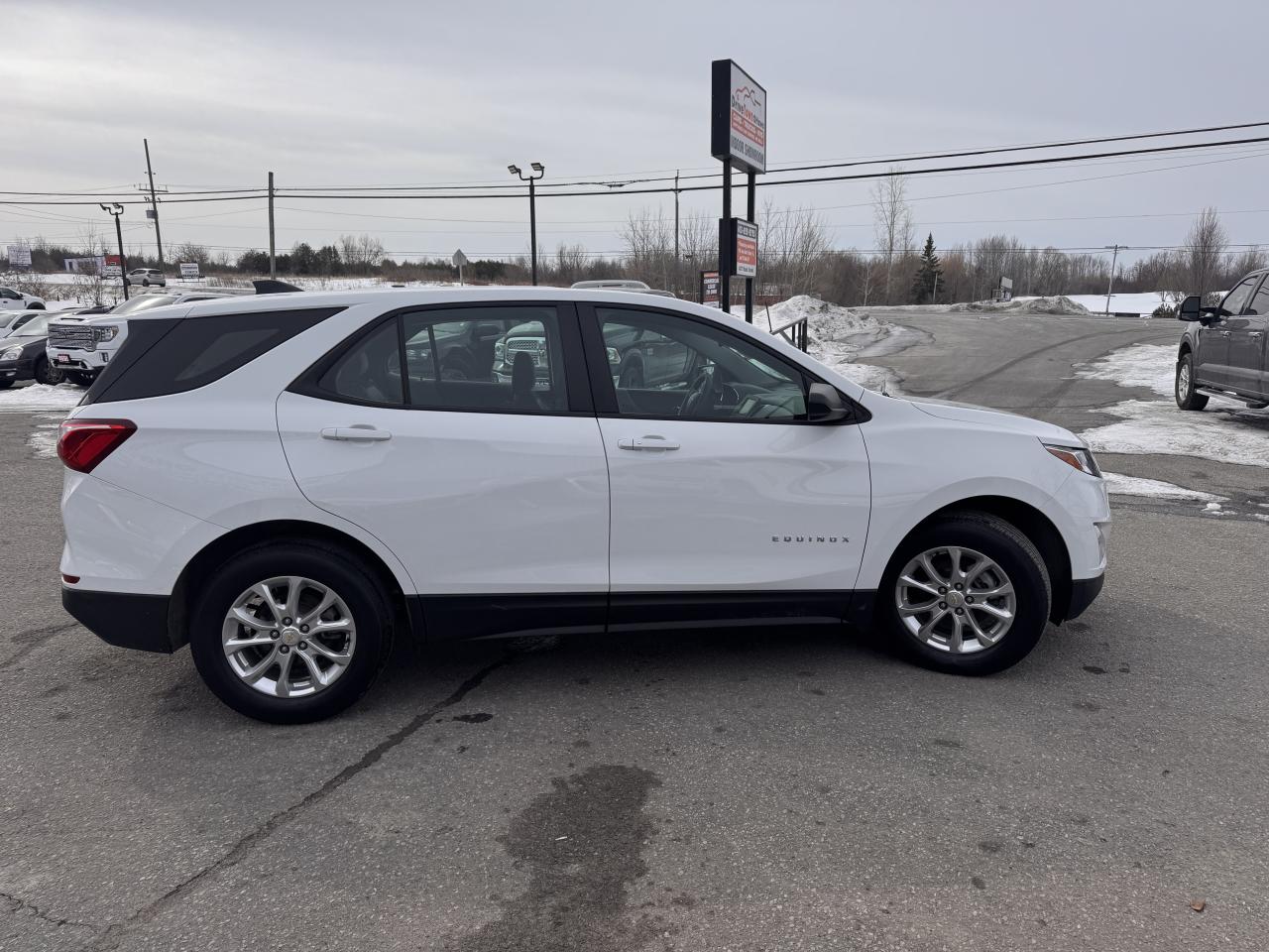 2021 Chevrolet Equinox LS Photo