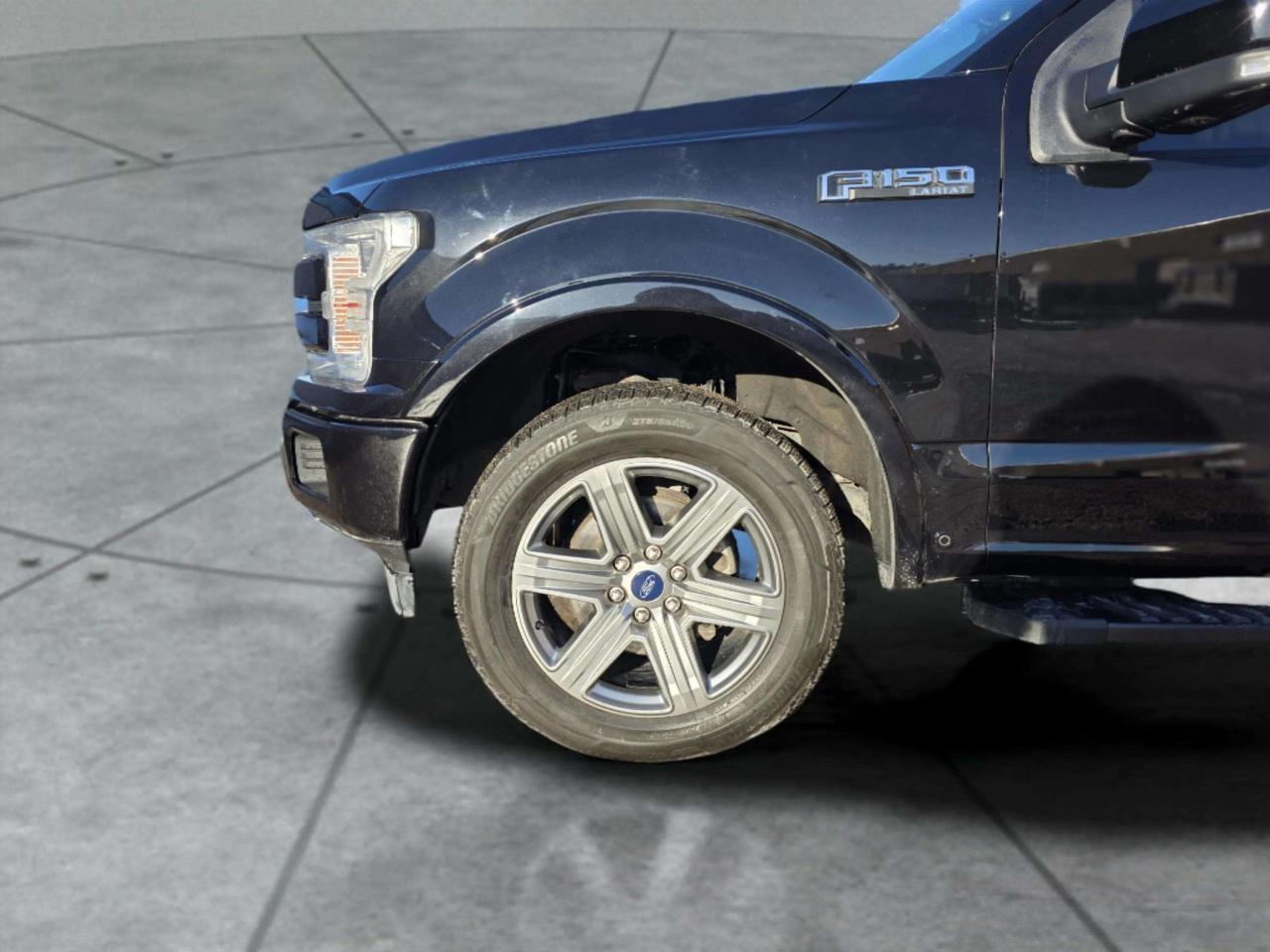 2019 Ford F-150 Lariat 4WD SuperCrew 5.5' Box Photo
