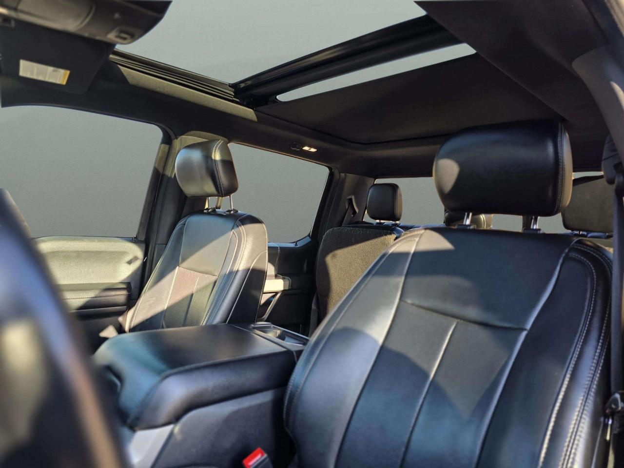 2019 Ford F-150 Lariat 4WD SuperCrew 5.5' Box Photo