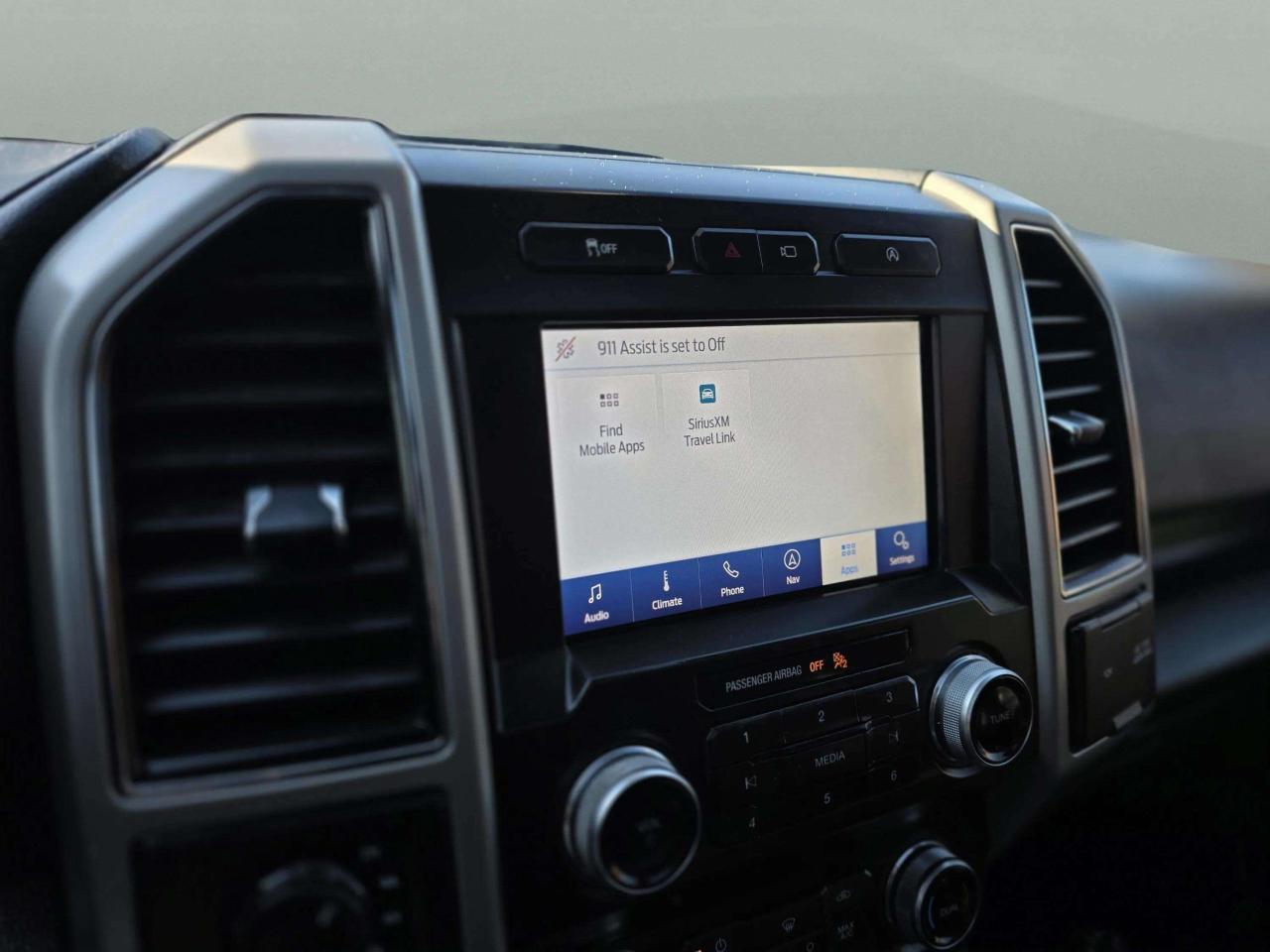 2019 Ford F-150 Lariat 4WD SuperCrew 5.5' Box Photo