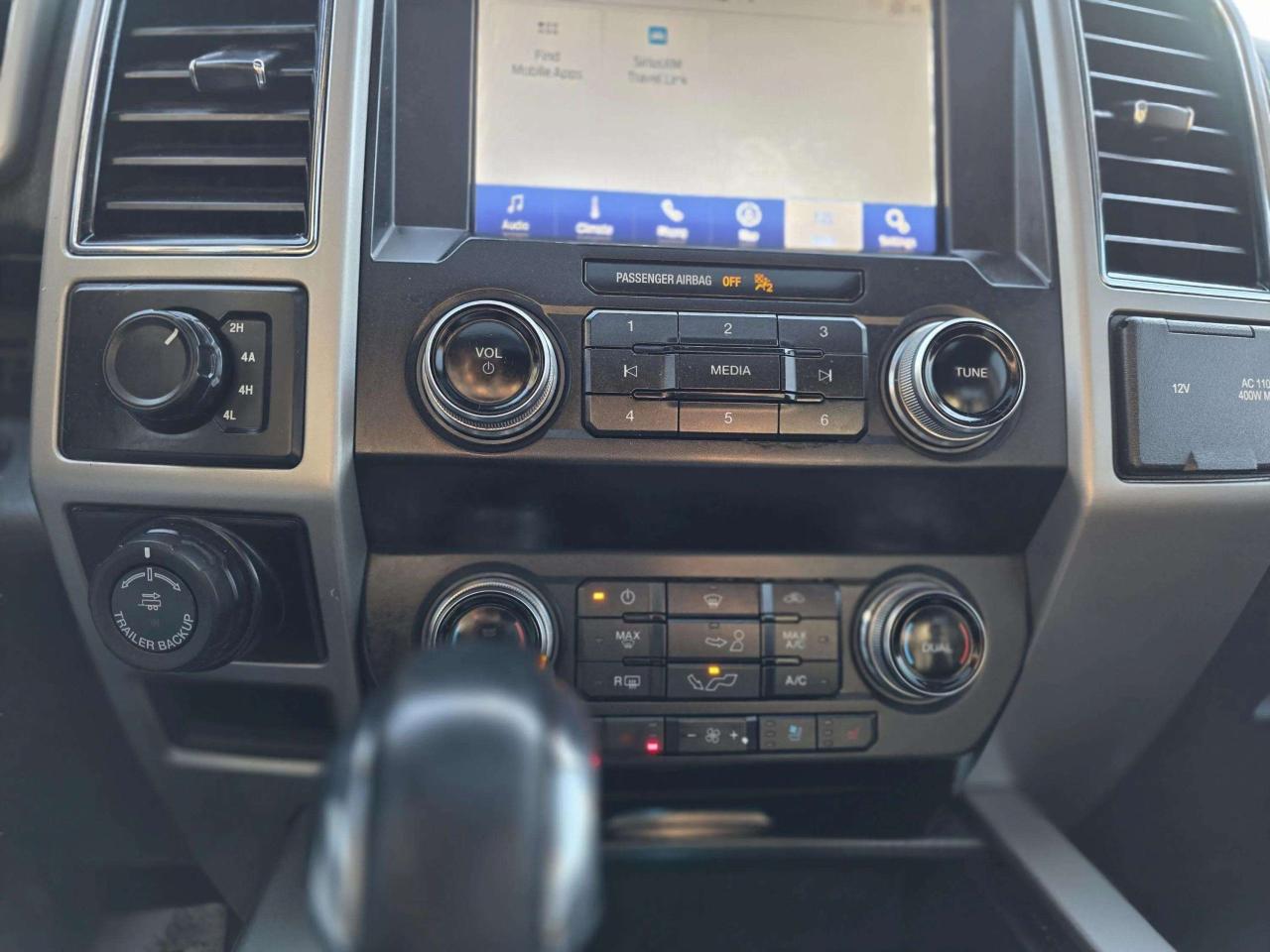 2019 Ford F-150 Lariat 4WD SuperCrew 5.5' Box Photo