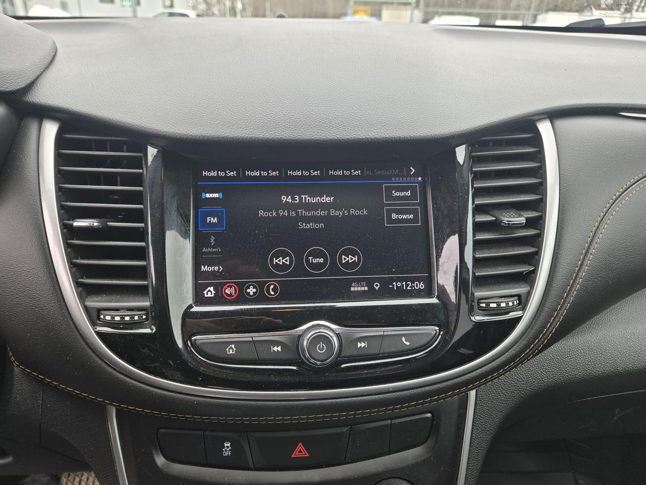 2022 Chevrolet Trax LT Photo