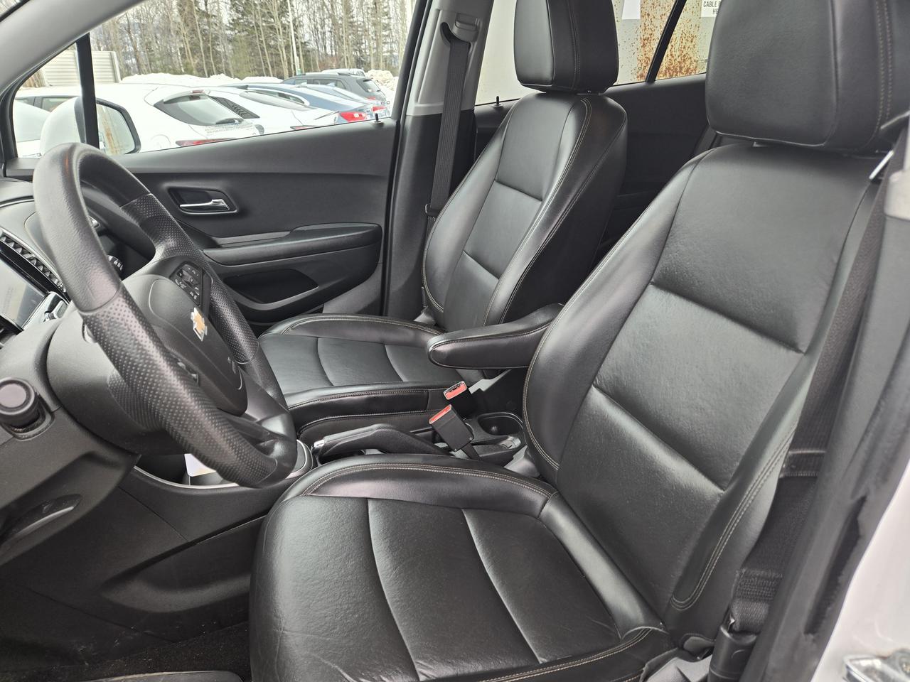 2022 Chevrolet Trax LT Photo