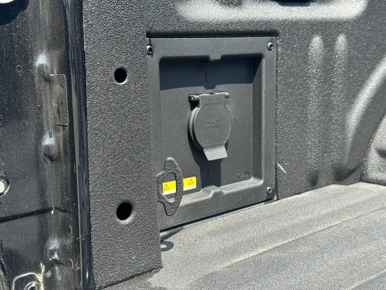 2025 Ford F-150 Lariat 4WD SuperCrew 6.5' Box Photo