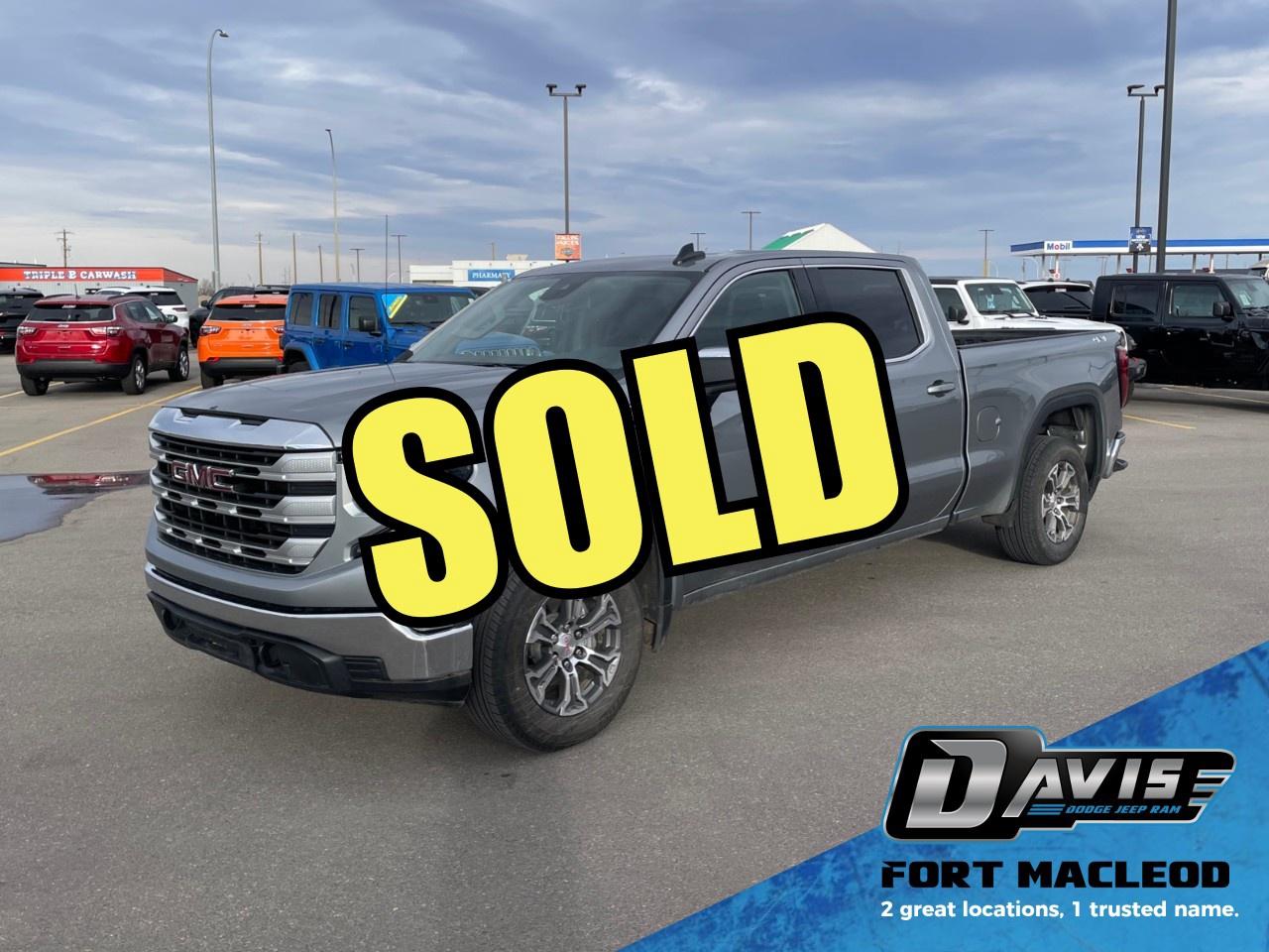 Used 2025 GMC Sierra 1500 Crew Cab Standard Box 4-Wheel Drive SLE for sale in Fort Macleod, AB