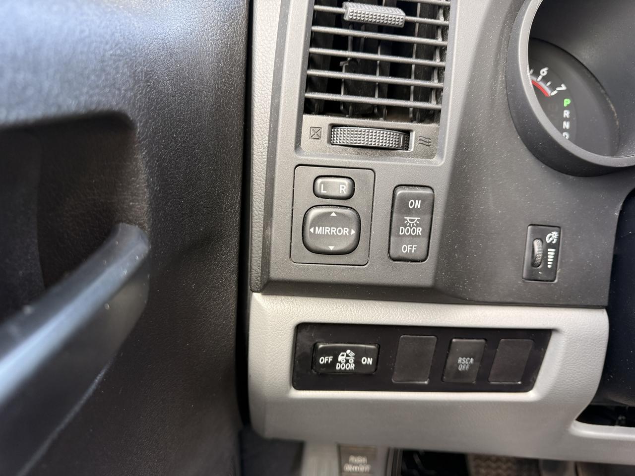 2007 Toyota Tundra 2WD Reg Cab 146" 4.7L Photo