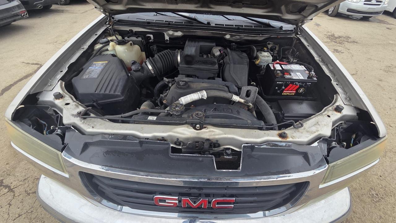 2006 GMC Canyon SL Z85, RUNS AND DRIVES, HAS RUST, AS IS Photo