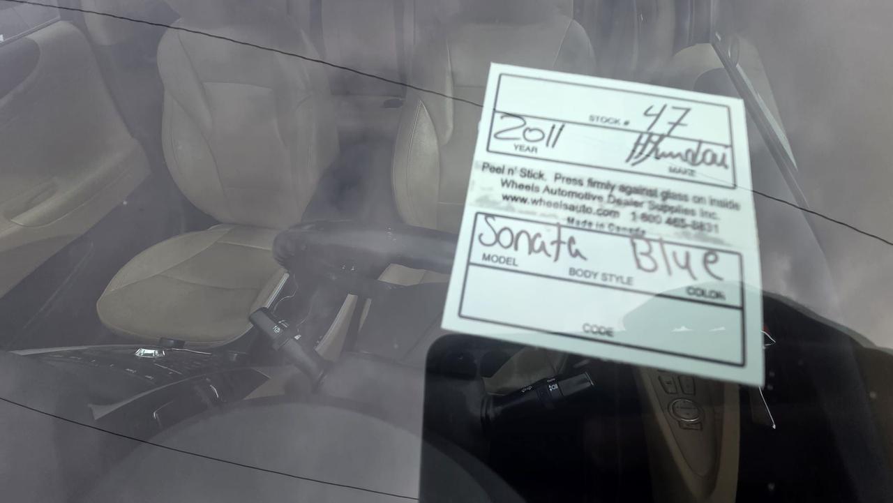 2011 Hyundai Sonata LIMITED, NO ACCIDENTS, LEATHER, CERTIFIED Photo