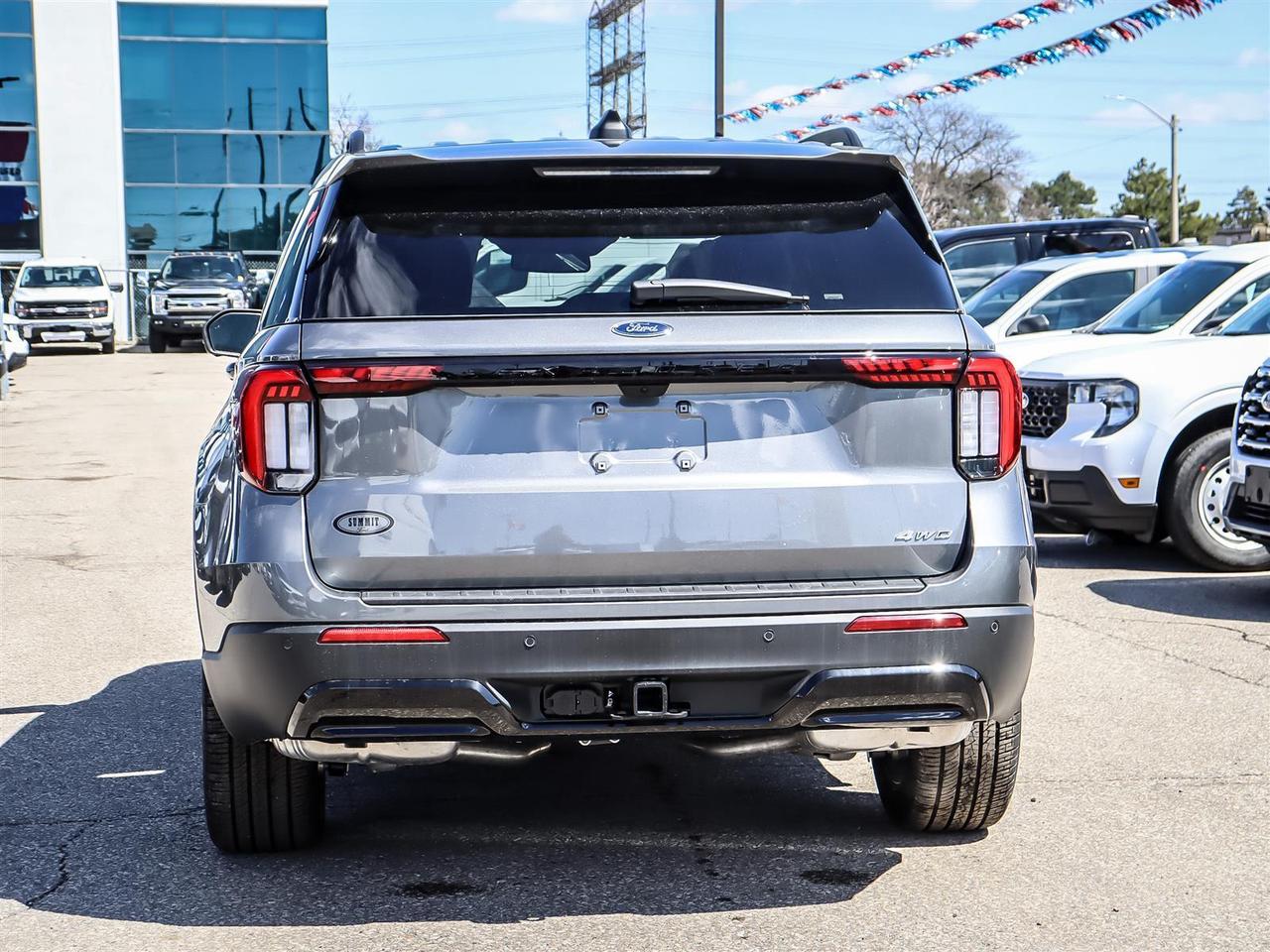 2026 Ford Explorer ST-Line Photo4